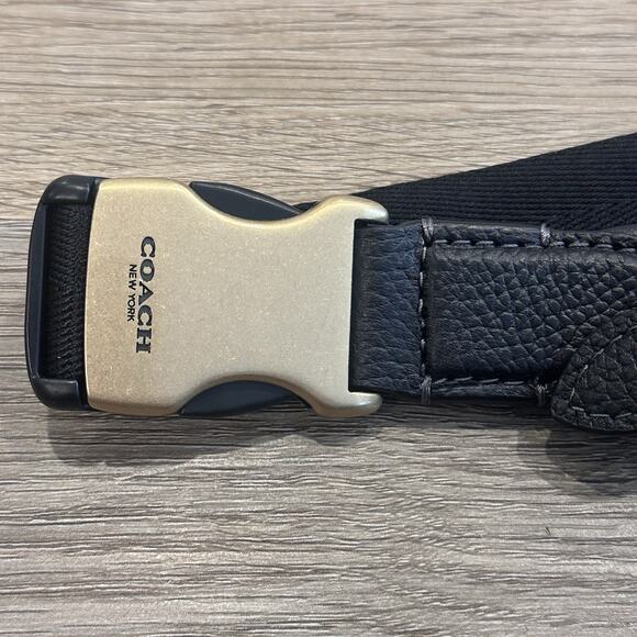 Coach NWT Essential Belt Bag Fanny Pack Black Leather RARE Discontinued CR507 - Picture 5 of 12